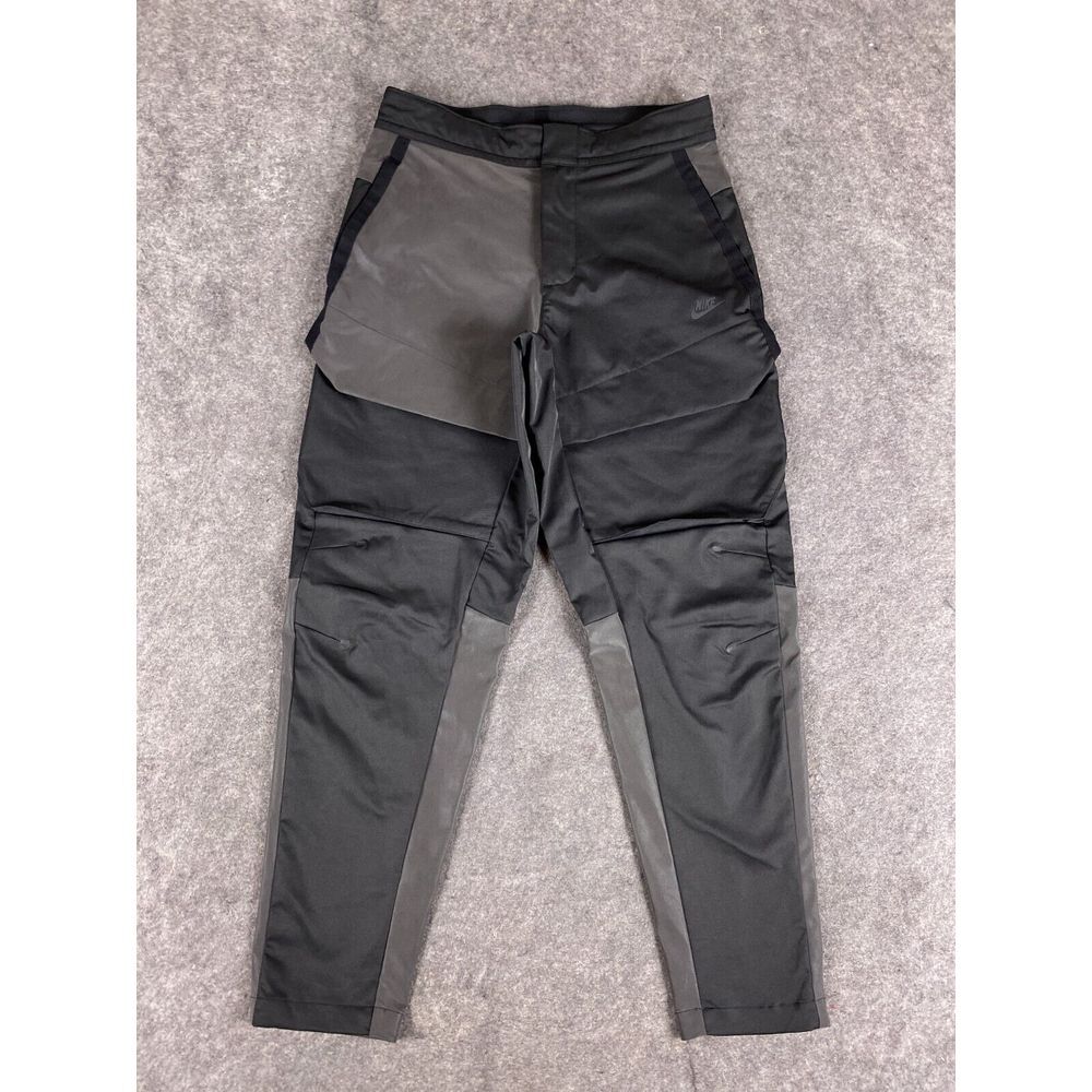 Nike Men’s Black and Dark Gray Cargo Pants